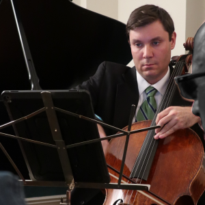 Cellist Kevin Bate